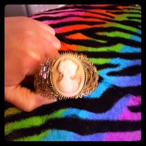 Beautiful Cameo bracelet